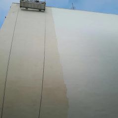 Pinturas Antonio Rosa pared medio pintada